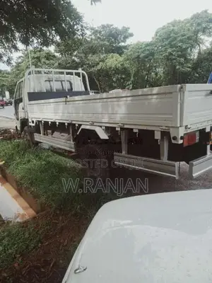 Isuzu ELF 1989 Lorry (Used)