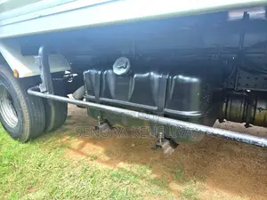 Isuzu ELF 2011 Lorry (Used)