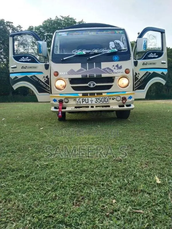 Tata Dimo Batta 2013 Lorry (Used)