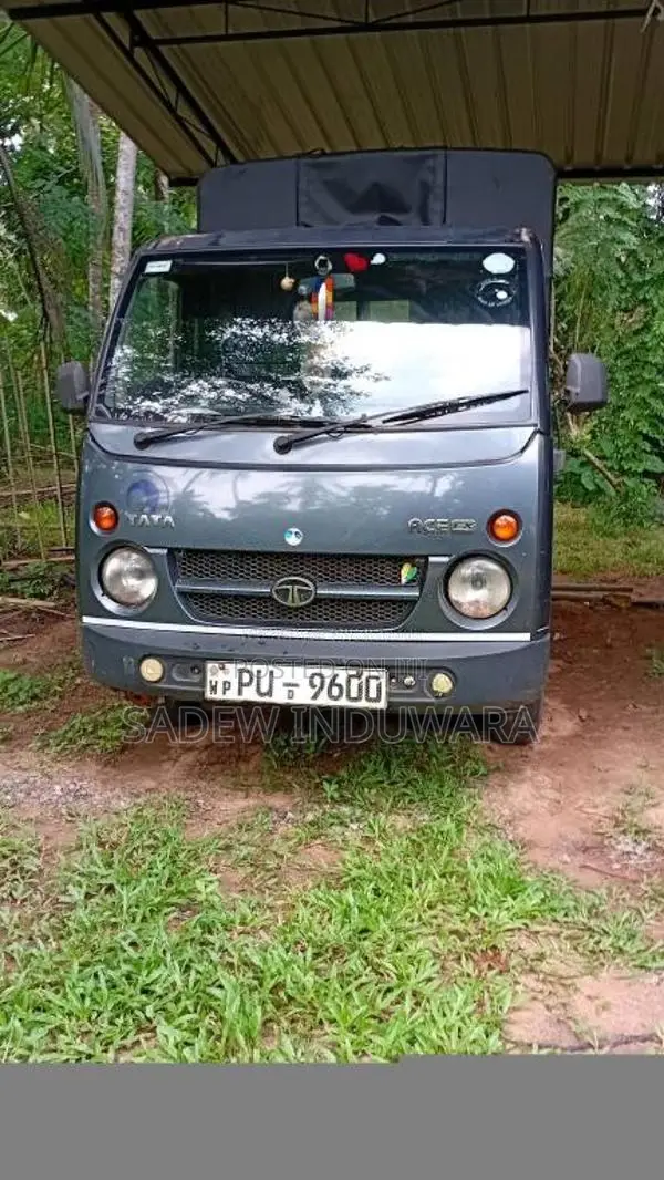 Tata Dimo Batta 2013 Lorry (Used)