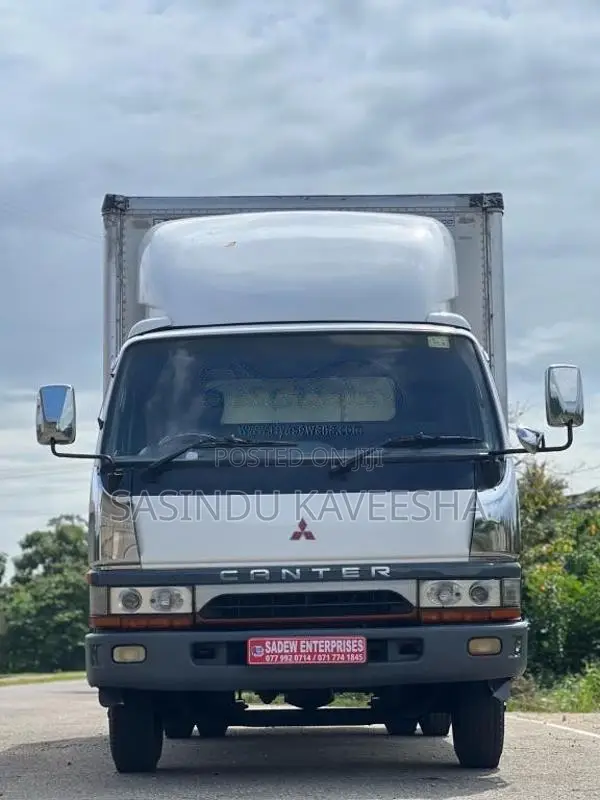 Mitsubishi Canter 1996 Lorry (Used)