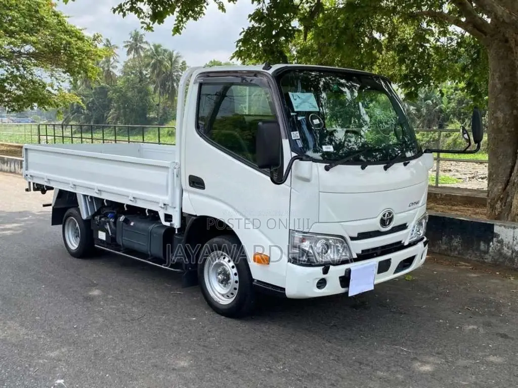 Toyota Dyna 2024 Lorry (Used)