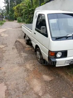 Nissan Vanette 1993 Lorry (Used)