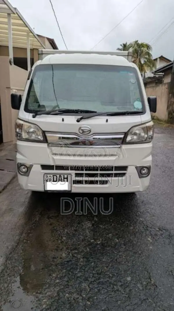 Daihatsu Freezer 2015 Lorry (Used)