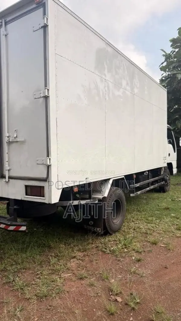 Isuzu NQR 2004 Lorry (Used)