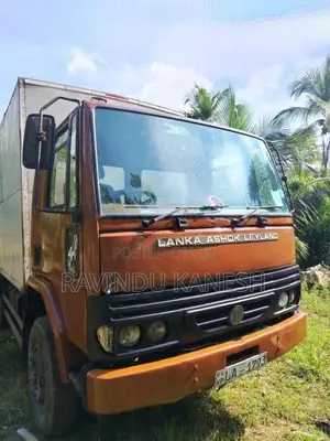 Ashok-Leyland E Comet 2005 Lorry (Used)