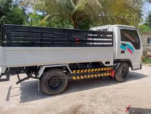 Isuzu NHR 2000 Lorry (Used)
