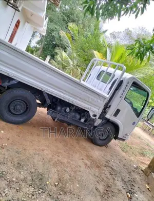 Isuzu LLR55E 2014 Lorry (Used)