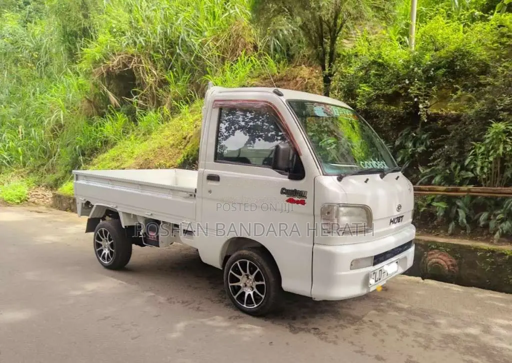 Daihatsu Hijet 2003 Lorry (Used)