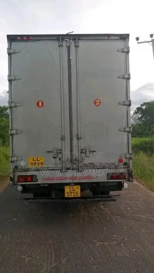 Mitsubishi Fuso 2006 Lorry (Used)
