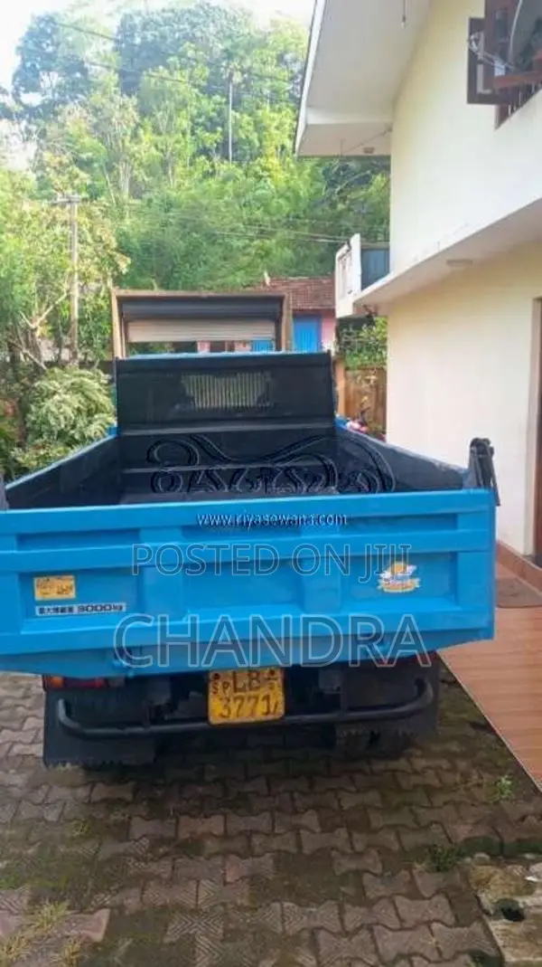 Isuzu 4HF1 2006 Lorry (Used)
