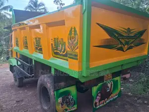 Ashok-Leyland Tipper 2012 Lorry (Used)