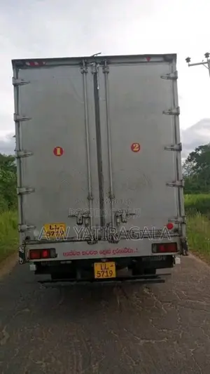 Mitsubishi Fuso 2006 Lorry (Used)