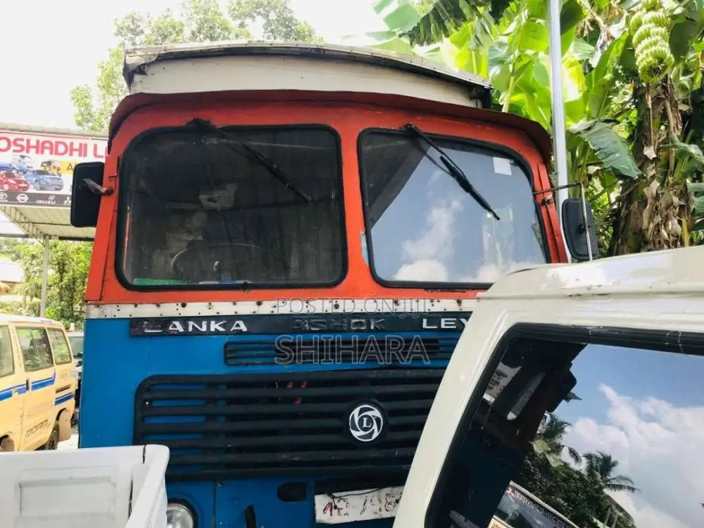 Ashok-Leyland Comet 1998 Lorry (Used)