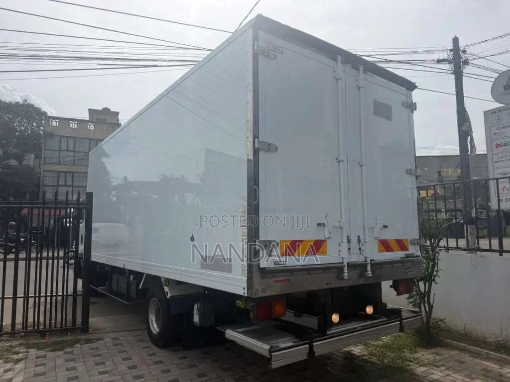 Isuzu FORWARD FREEZER 20.5 2017 Lorry Unregistered (Recondition)