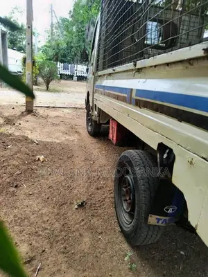 Tata Dimo Batta 2012 Lorry (Used)