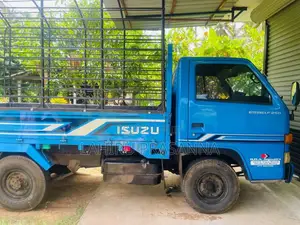 Isuzu ELF 1970 Lorry (Used)