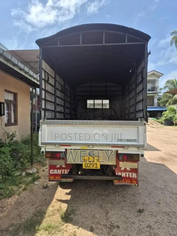 Mitsubishi Canter 2005 Lorry (Used)