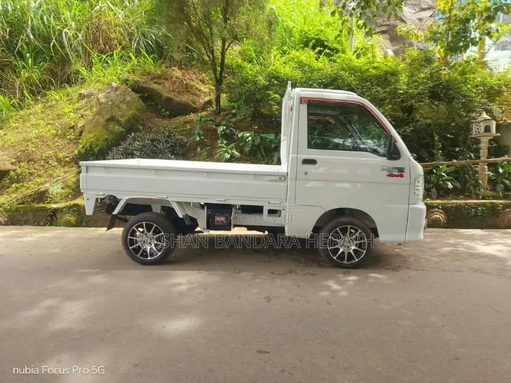 Daihatsu Hijet 2003 Lorry (Used)