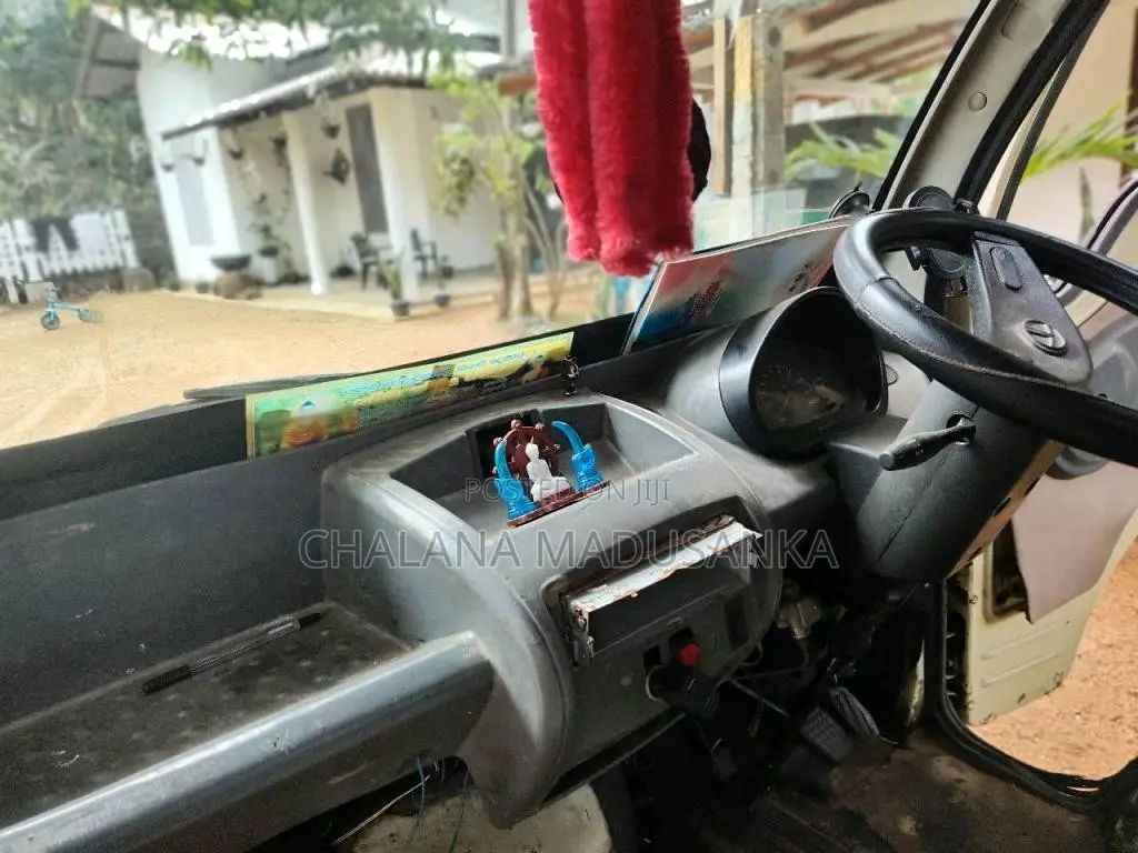 Tata Dimo Batta 2012 Lorry (Used)