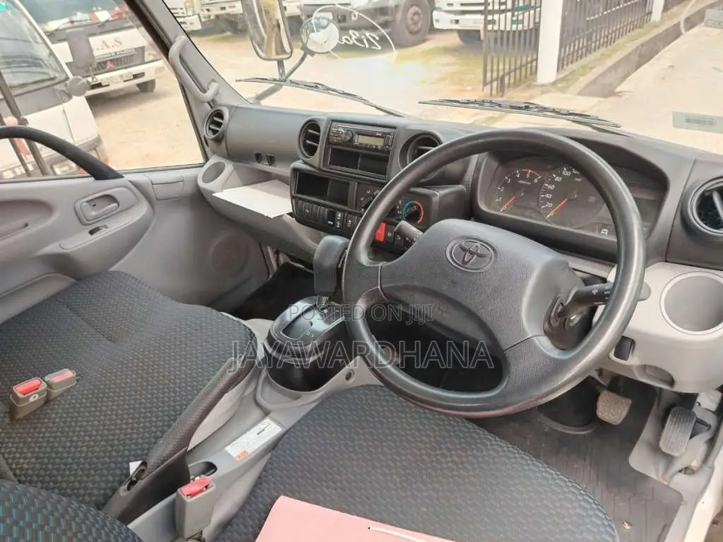 Toyota Dyna 2024 Lorry (Used)