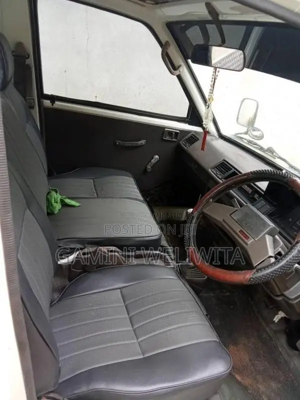Nissan Vanette 1993 Lorry (Used)