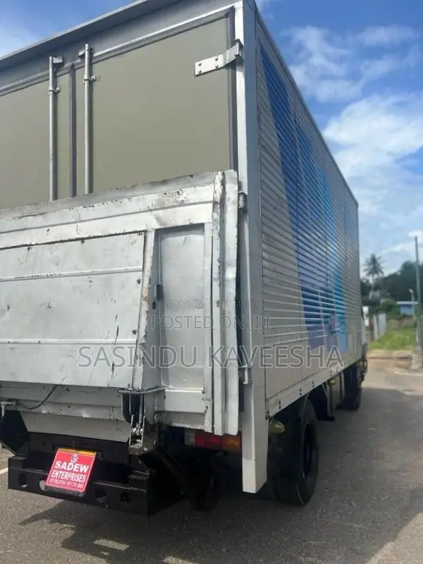 Mitsubishi Canter 1996 Lorry (Used)