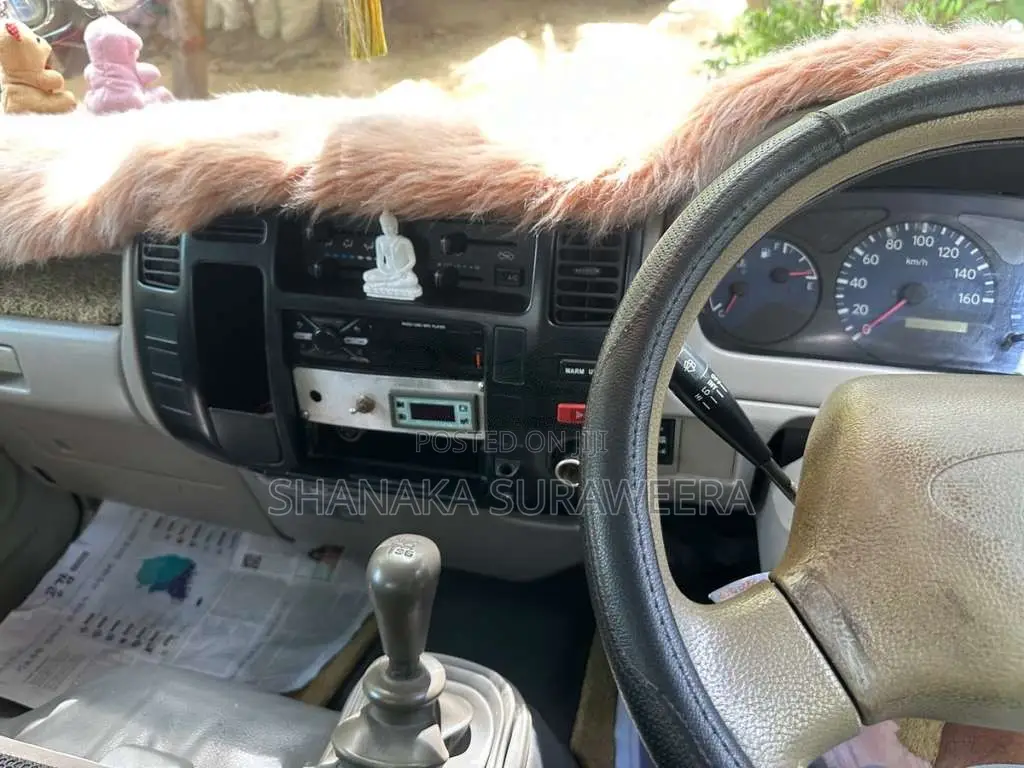 Toyota Dyna 2002 Lorry (Used)