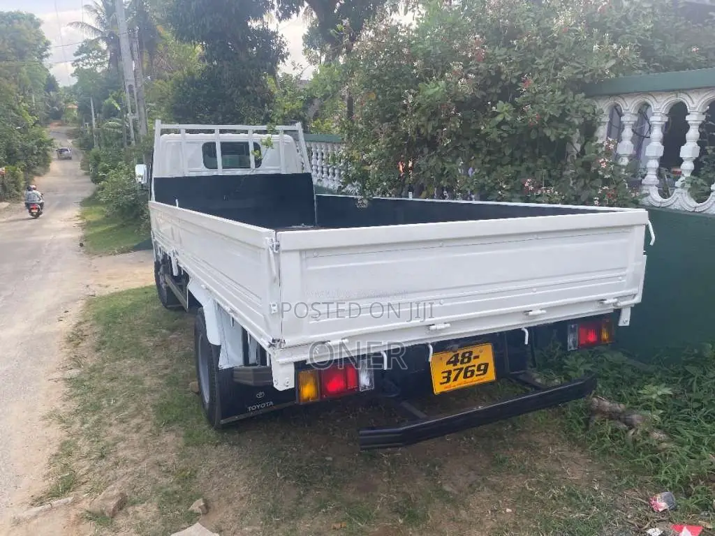 Toyota Dyna 1992 Lorry (Used)