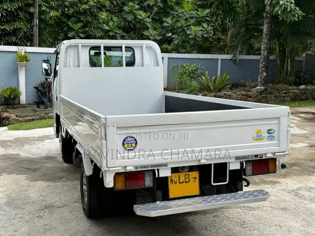 Isuzu ELF 150 2006 Lorry (Used)