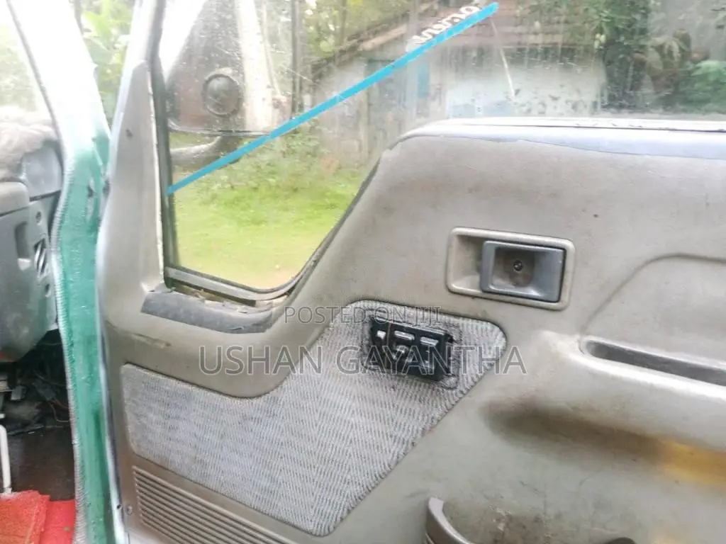 Mitsubishi Canter 1998 Lorry (Used)