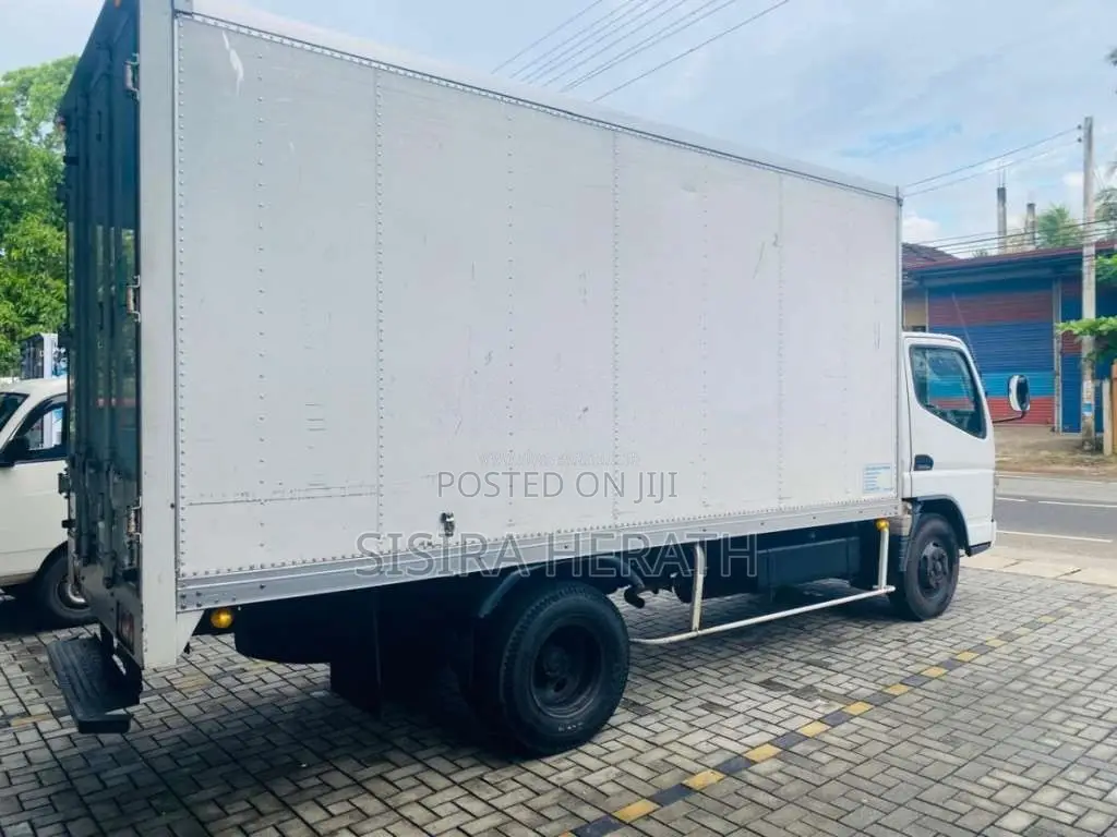 Mitsubishi Canter 2012 Lorry (Used)