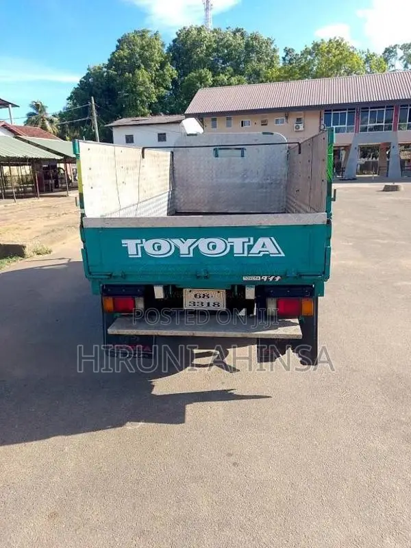 Toyota Dyna 1993 Lorry (Used)