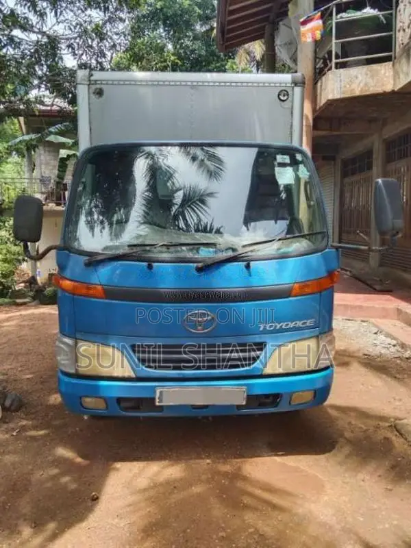 Toyota TOYOACE 2002 Lorry (Used)