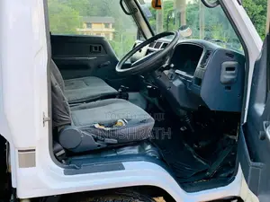 Toyota Toyoace 1998 Lorry (Used)