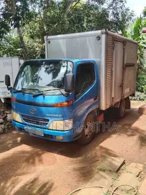 Toyota TOYOACE 2002 Lorry (Used)