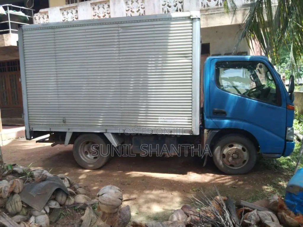 Toyota TOYOACE 2002 Lorry (Used)