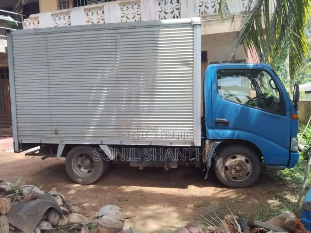 Toyota TOYOACE 2002 Lorry (Used)