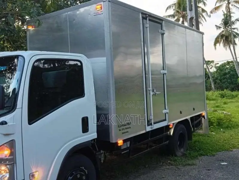 Isuzu NPR 2025 Lorry (Used)