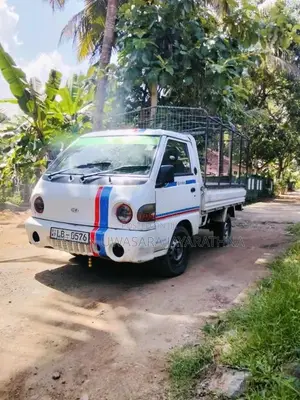 Hyundai H100 2000 Lorry (Used)