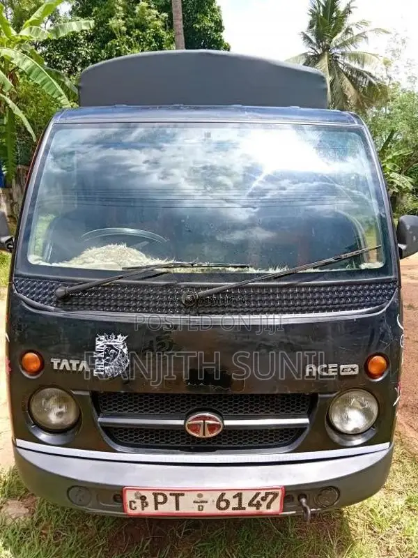 Tata Dimo Batta 2012 Lorry (Used)