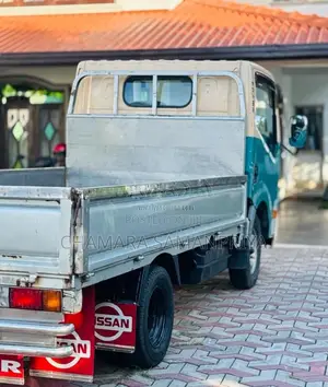 Nissan Atlas 2000 Lorry (Used)