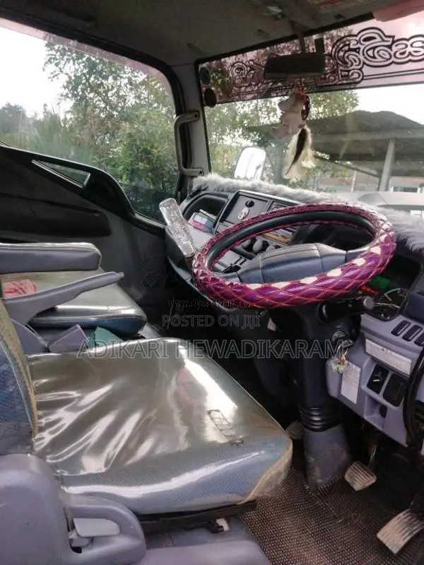 Mitsubishi Fuso 2005 Lorry (Used)