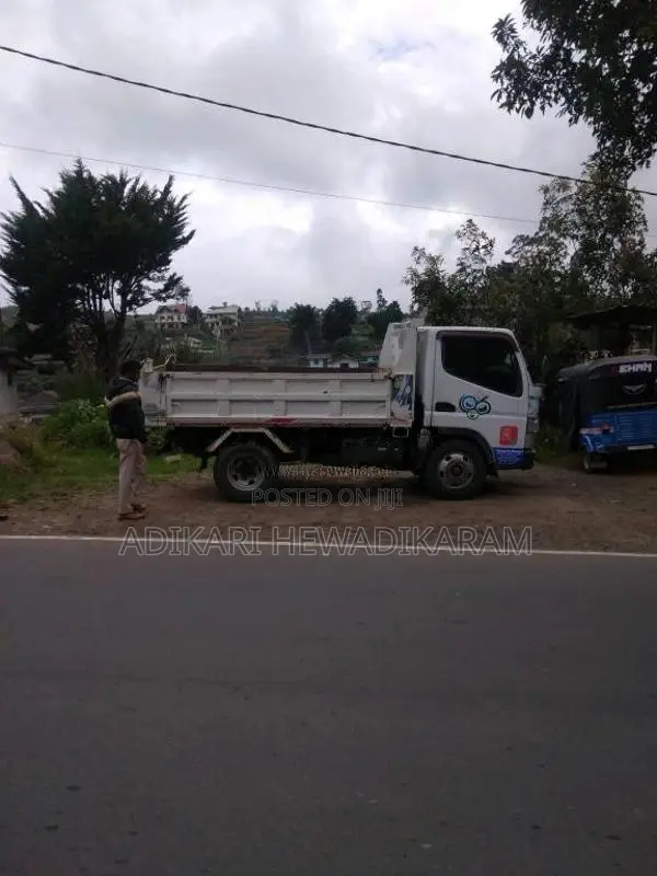 Mitsubishi Fuso 2005 Lorry (Used)