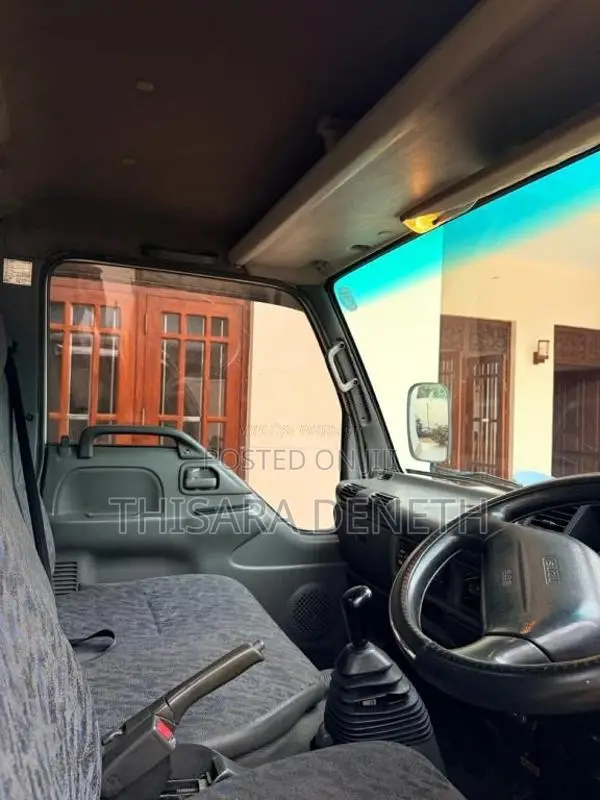 Isuzu ELF 1991 Lorry (Used)