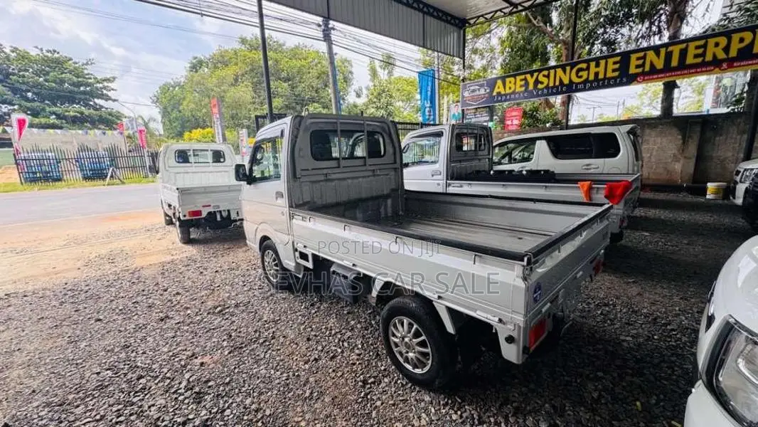 Suzuki Carry 2023 Lorry Unregistered (Recondition)