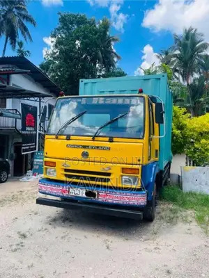 Ashok-Leyland Comet 2012 Lorry (Used)