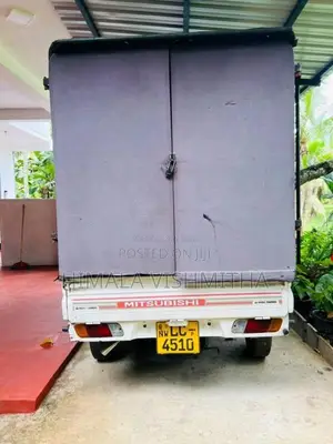 Mitsubishi Gd-u61t 2002 Lorry (Used)