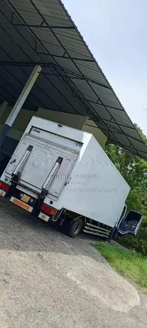 Isuzu Forward 2019 Lorry (Used)