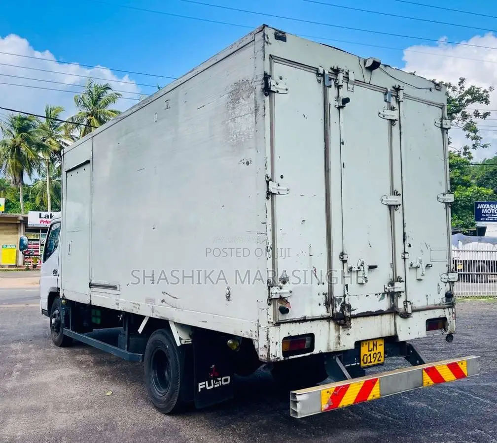 Mitsubishi Canter 2015 Lorry (Used)